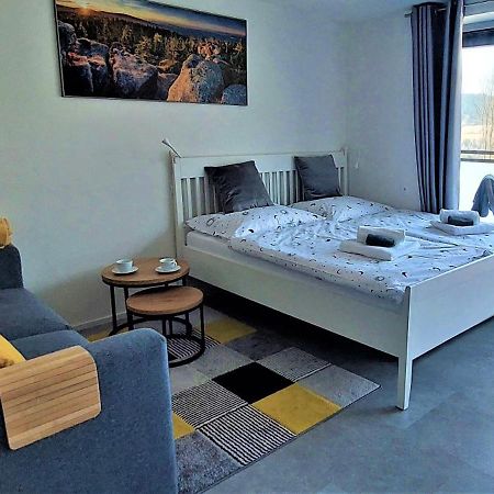 Apartman Na Kraji Lesa Янов-над-Нисоу Экстерьер фото